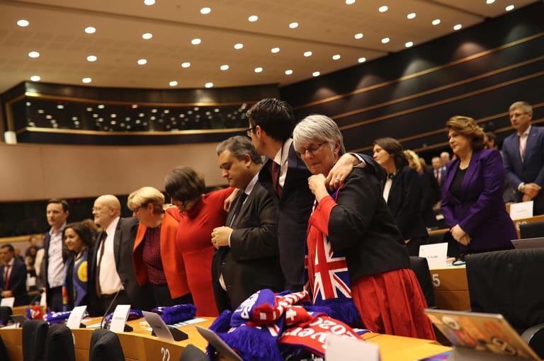 "Nehmt Abschied, Brüder": Vor der Abstimmung über das Austritts-Abkommen singen die Abgeordneten gemeinsam.