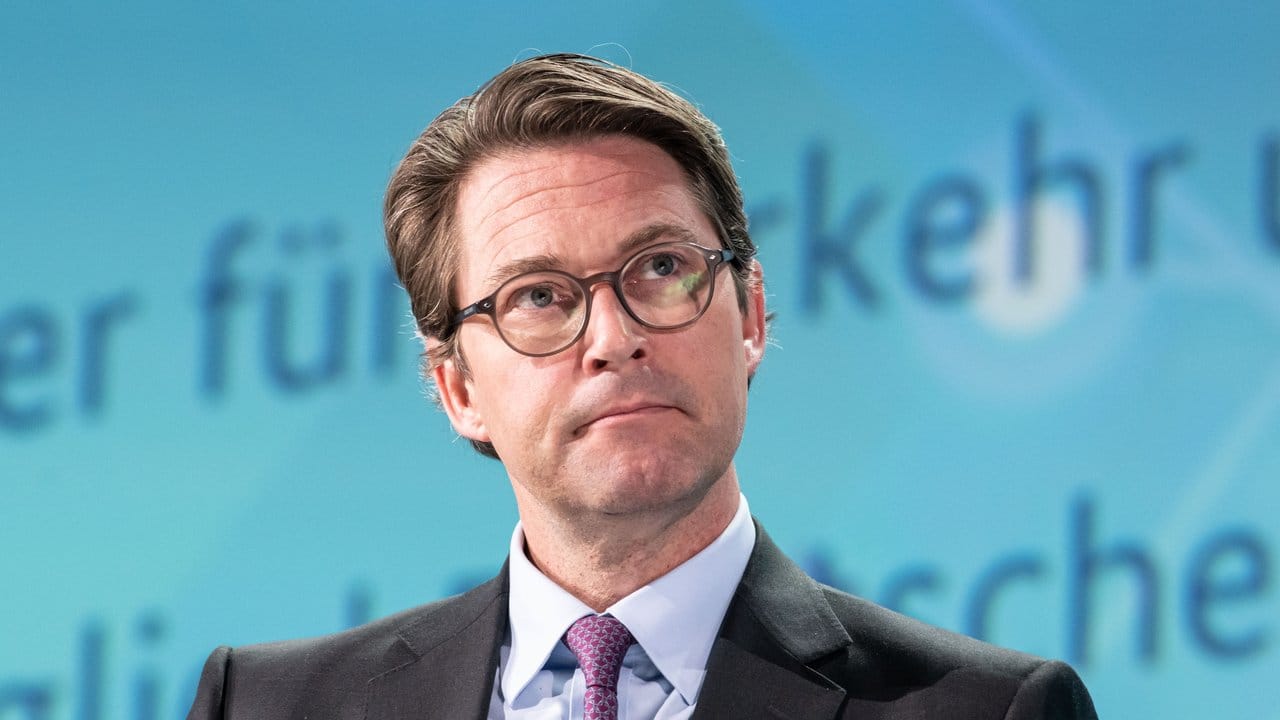 Andreas Scheuer möchte, dass Verkerhsprojekte schenller geplant und umgesetzt werden können. Andreas Scheuer möchte, dass Verkerhsprojekte schenller geplant und umgesetzt werden können.