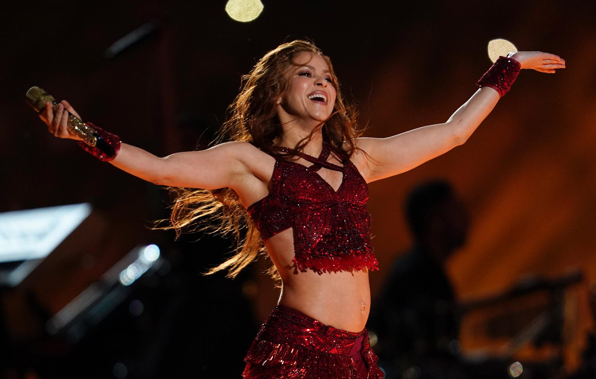 Halbzeit-Show beim Super Bowl: Shakira begeistert mit ihrem legendären Hüftschwung.