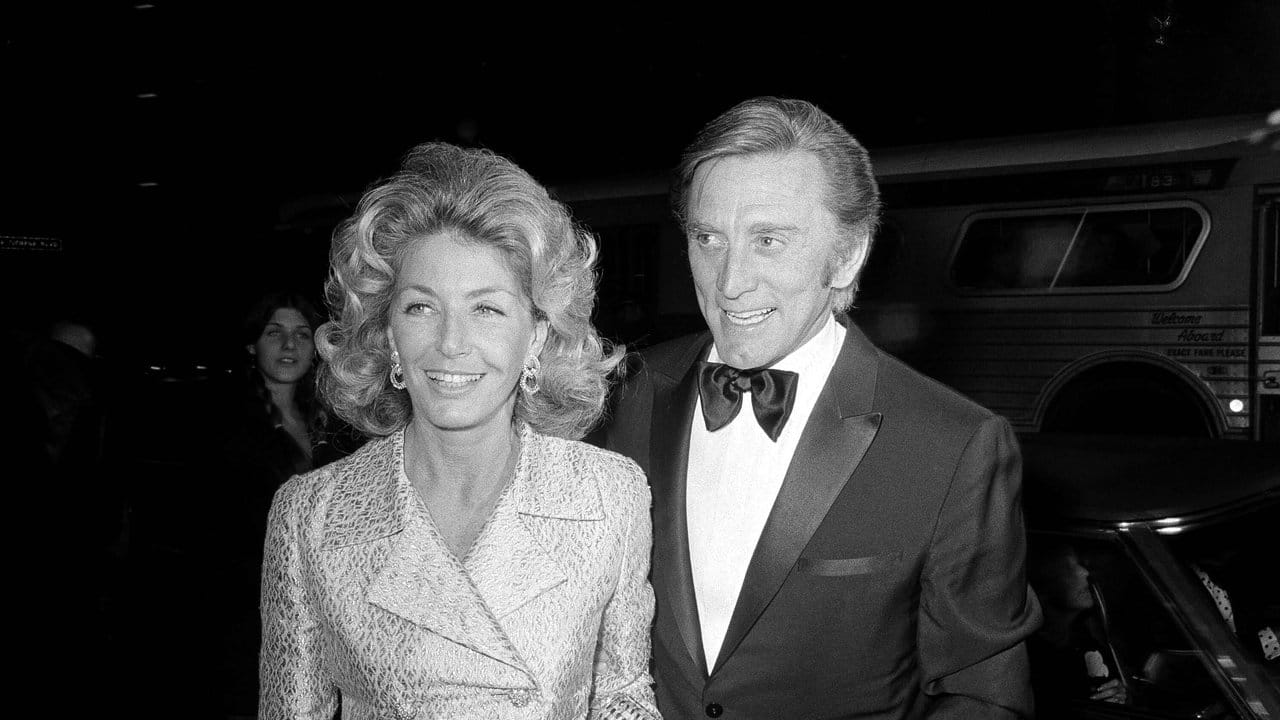 Kirk Douglas und seine Frau Anne waren mehr als 60 Jahre miteinander verheiratet. Kirk Douglas und seine Frau Anne waren mehr als 60 Jahre miteinander verheiratet.