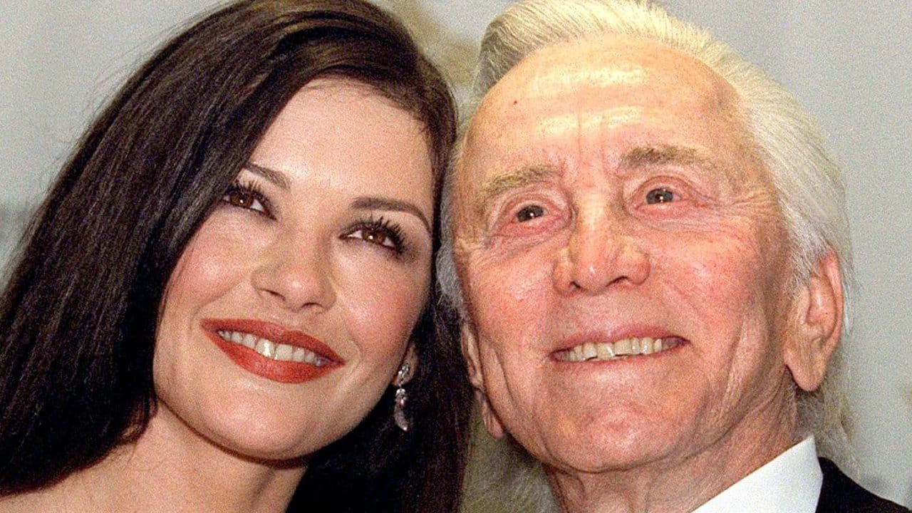 "Ich vermisse Dich jetzt schon", schrieb Catherine Zeta-Jones auf Instagram. "Ich vermisse Dich jetzt schon", schrieb Catherine Zeta-Jones auf Instagram.