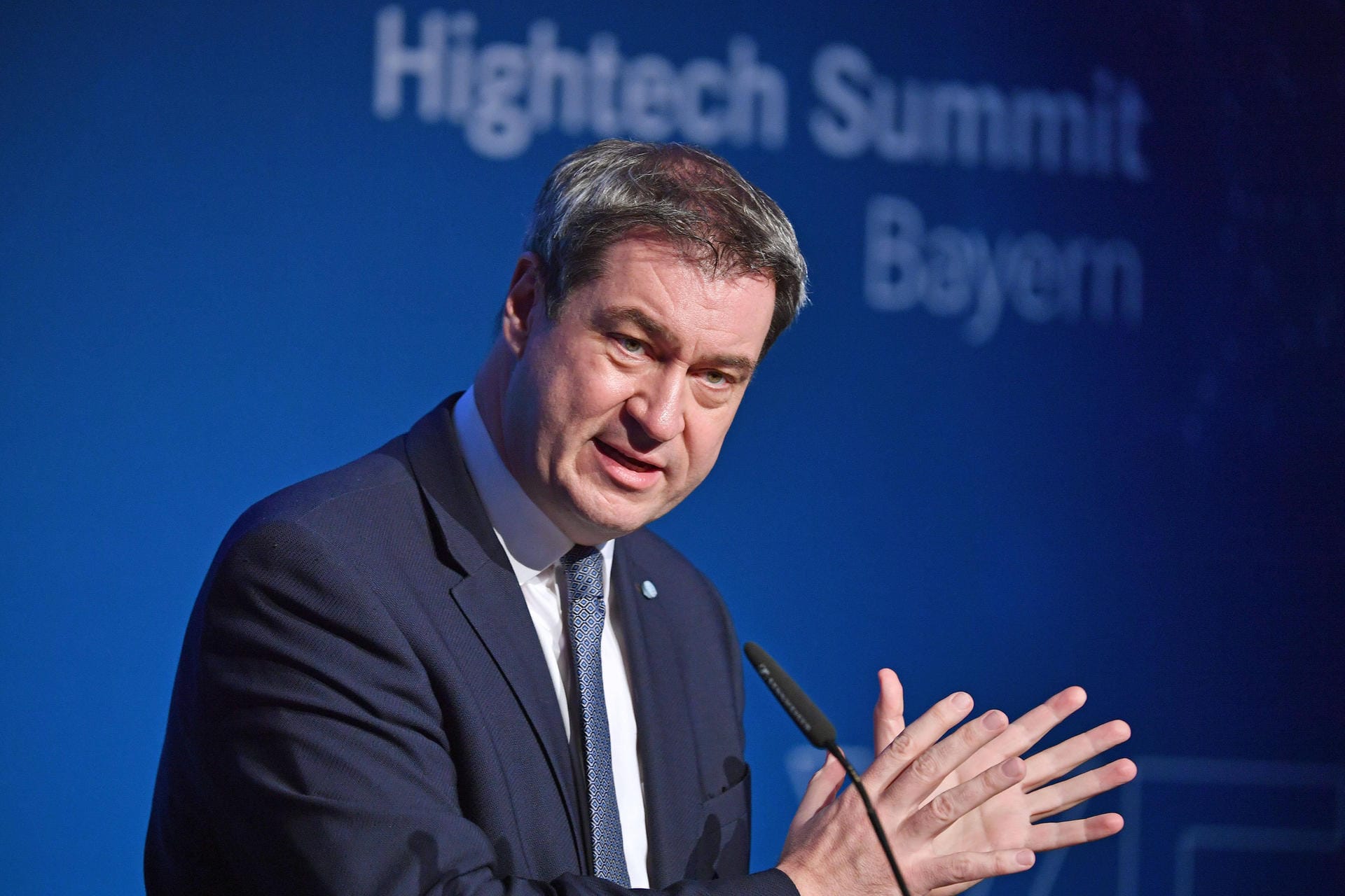 Bayerns Ministerpräsident Markus Söder (CSU) begrüßt die Pläne für eine Neuwahl in Thüringen. "Das ist eine ganz notwendige Entscheidung, dass der Weg frei gemacht wird für Neuwahlen. Alles andere wäre unangemessen und nicht richtig." Bayerns Ministerpräsident Markus Söder (CSU) begrüßt die Pläne für eine Neuwahl in Thüringen. "Das ist eine ganz notwendige Entscheidung, dass der Weg frei gemacht wird für Neuwahlen. Alles andere wäre unangemessen und nicht richtig."