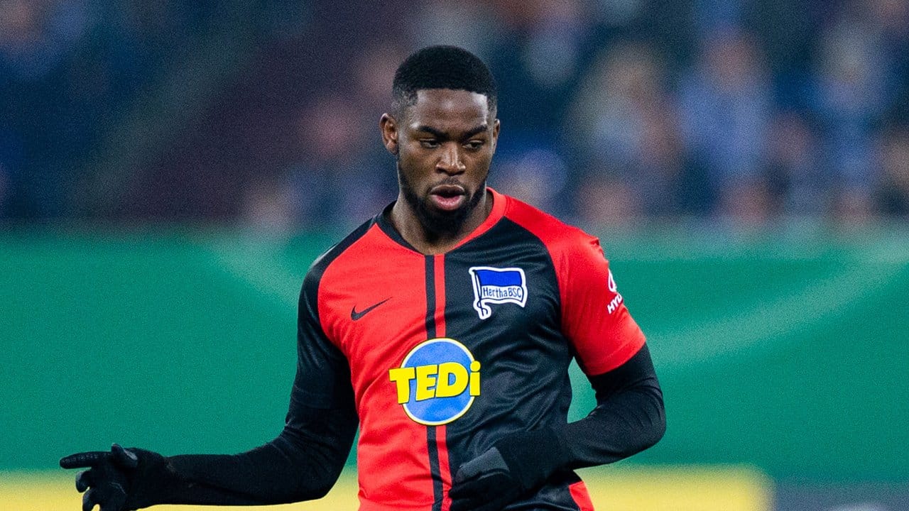 Berlins Jordan Torunarigha wurde im DFB-Spiel gegen Schalke rassistisch beleidigt. Berlins Jordan Torunarigha wurde im DFB-Spiel gegen Schalke rassistisch beleidigt.
