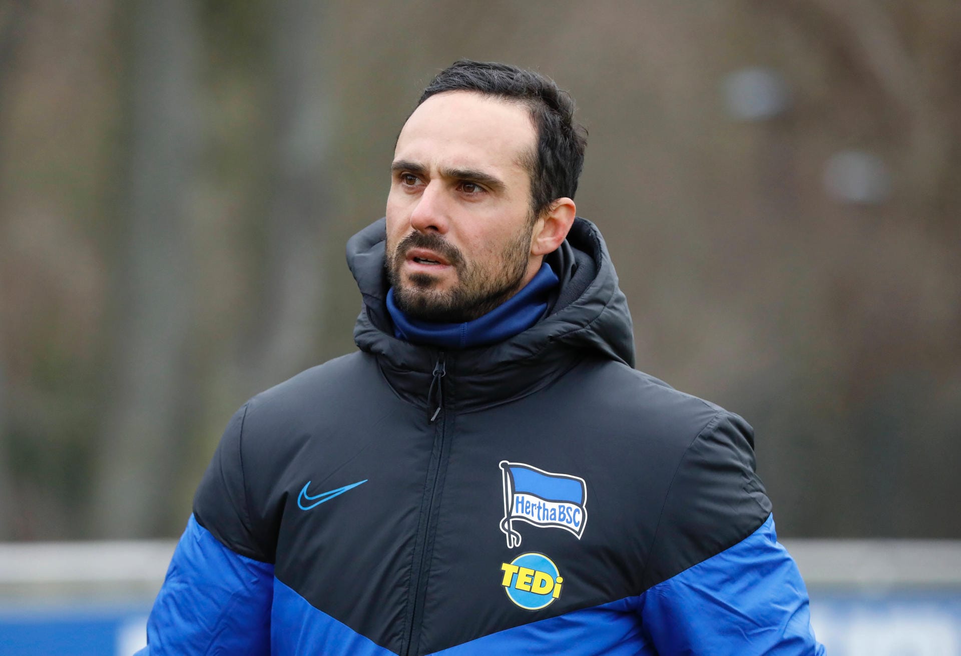 Alexander Nouri: Der bisherige Co-Trainer von Klinsmann übernimmt zunächst die Leitung der Mannschaft. Möglich, dass er zumindest bis Sommer in der Verantwortung bleibt. Alexander Nouri: Der bisherige Co-Trainer von Klinsmann übernimmt zunächst die Leitung der Mannschaft. Möglich, dass er zumindest bis Sommer in der Verantwortung bleibt.