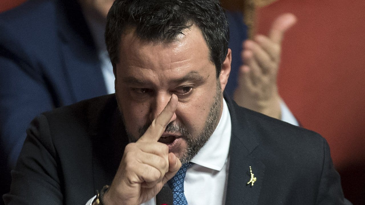 Matteo Salvini, ehemaliger Innenminister von Italien, reagiert auf die Entscheidung des Senats über die Aufhebung seiner Immunität als Mitglied der Parlamentskammer.