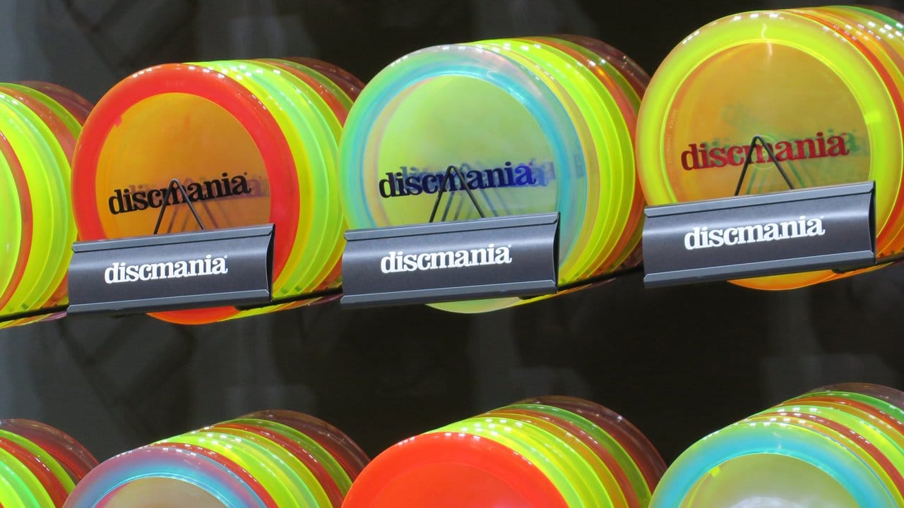 Die Scheiben von Discmania sind speziell fürs Frisbee-Golf designt.