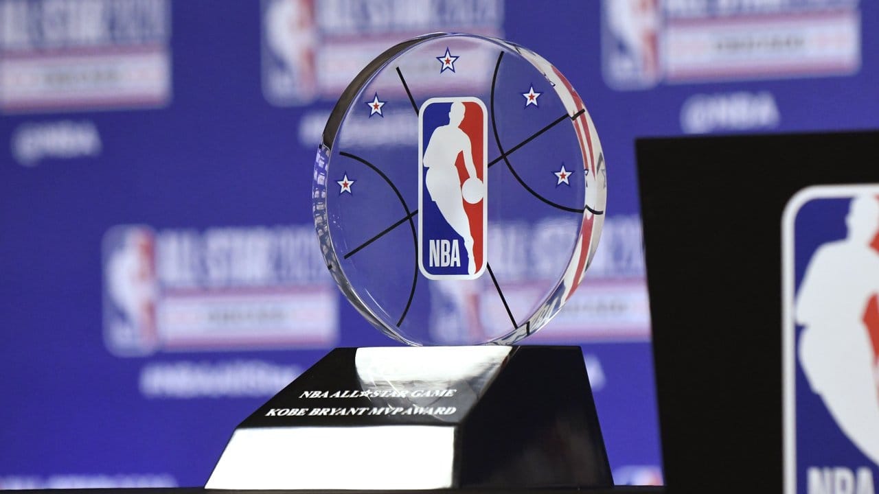 Der beste Spieler des Allstar-Wochenendes erhält den "NBA All-Star Game Kobe Bryant MVP Award".
