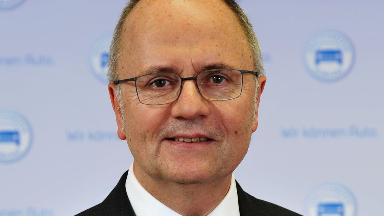 Ulrich Köster ist beim Zentralverband Deutsches Kraftfahrzeuggewerbe tätig.