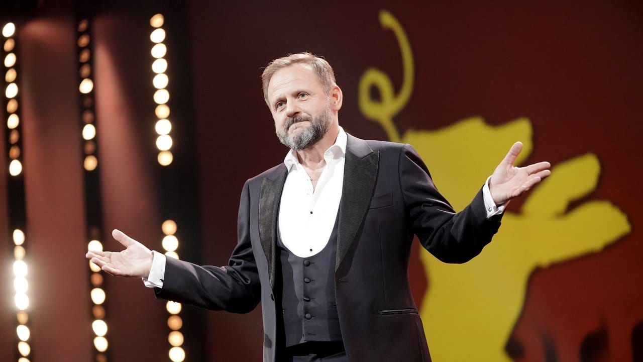 Samuel Finzi gab sein Debüt als Berlinale-Moderator. Samuel Finzi gab sein Debüt als Berlinale-Moderator.