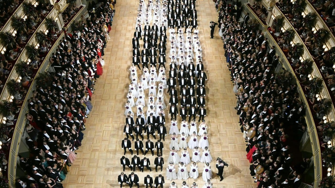 Mehr als 5000 Gäste verfolgten das festliche Spektakel. Mehr als 5000 Gäste verfolgten das festliche Spektakel.