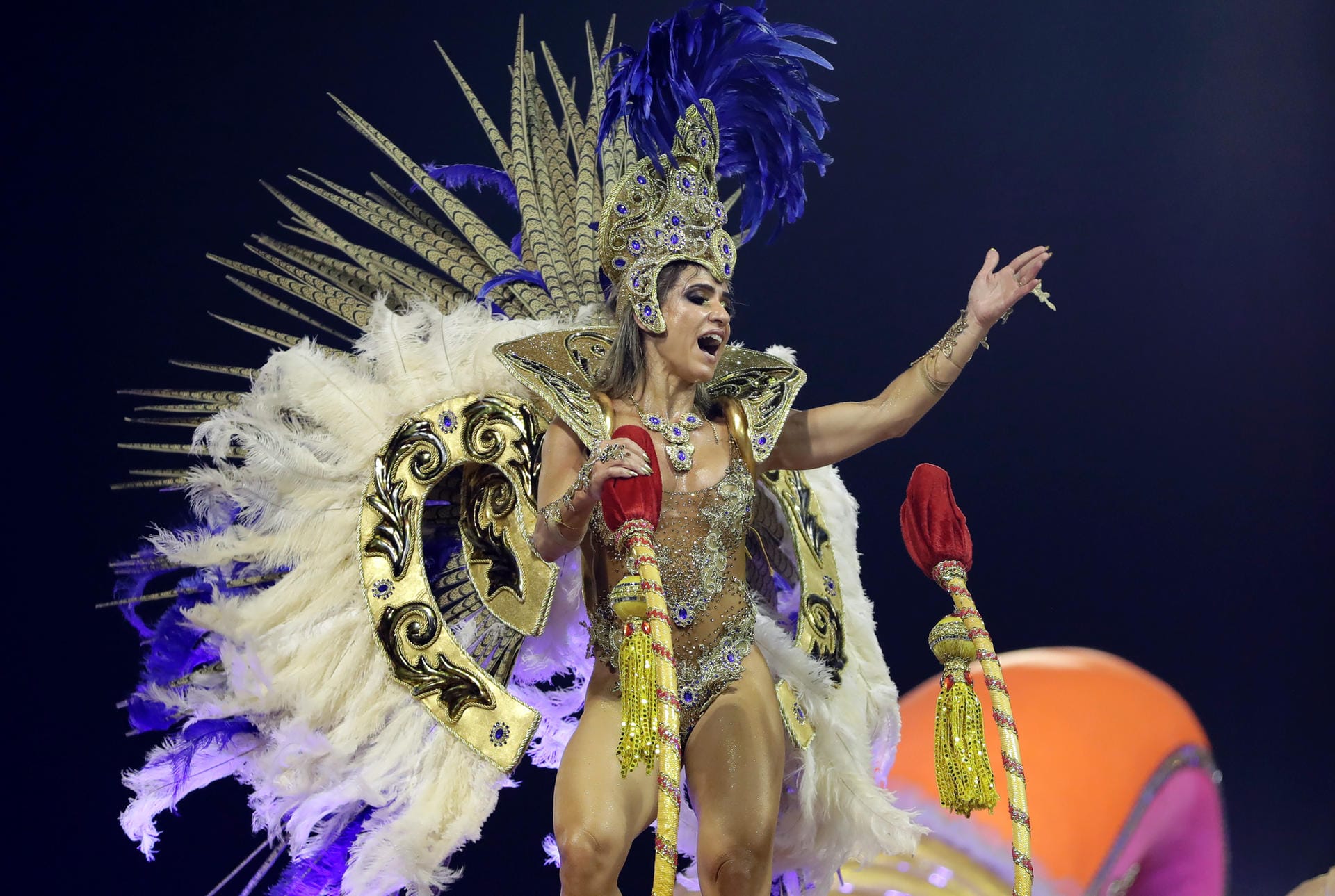 Tänzerin in Sao Paulo: Der Karneval in Brasilien zieht jedes Jahr über eine Million Touristen an.