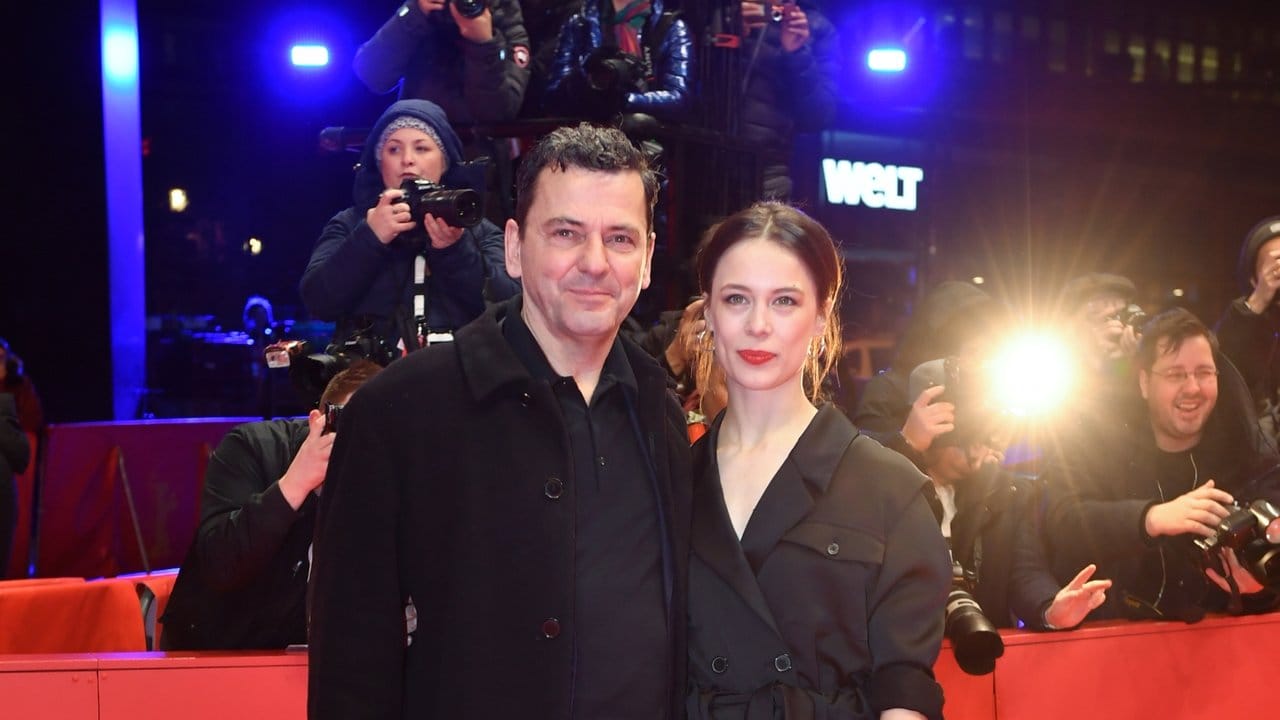 "Undine" im Wettbewerb: Christian Petzold hat mit Paula Beer einen Liebesfilm über einen alten Nixen-Mythos gedreht.
