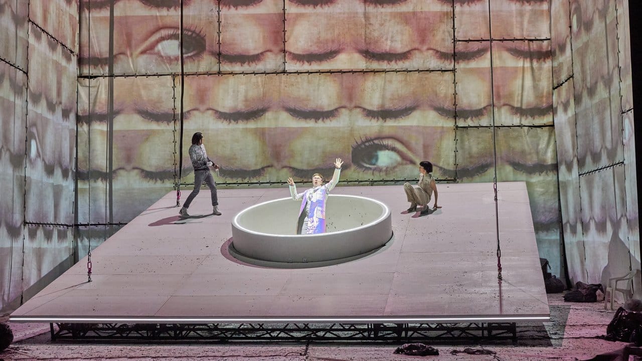 Die Schauspieler Andre Szymanski (l-r), Tim Porath und Birgit Stöger in "(R)Evolution. Die Schauspieler Andre Szymanski (l-r), Tim Porath und Birgit Stöger in "(R)Evolution.