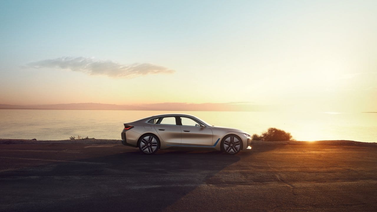 BMW bewirbt den i4 als erstes elektrisches Gran Coupé.