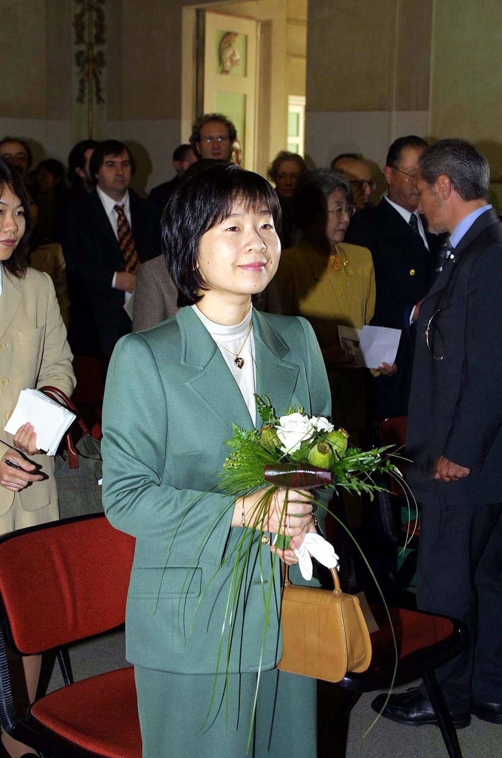 Sayako Kuroda gab 2005 durch ihre Heirat mit Yoshiki Kuroda ihre kaiserlichen Titel auf.