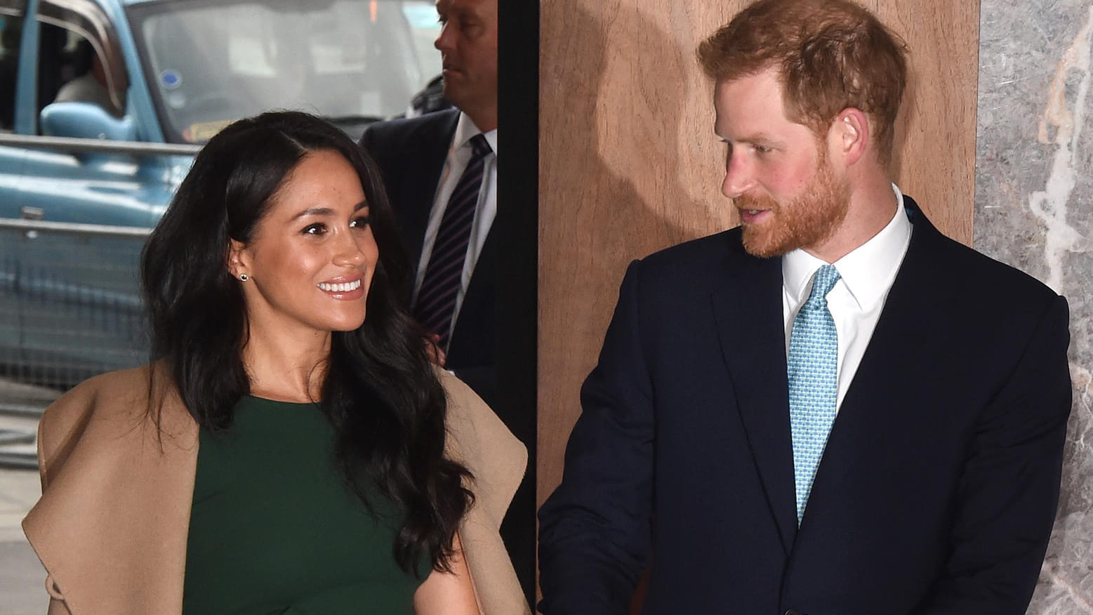 Der Titelverzicht von Meghan und Harry ist der aktuellste Fall.