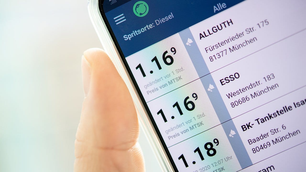 "Clever-Tanken" setzt auf eine breite Informationsbasis. "Clever-Tanken" setzt auf eine breite Informationsbasis.