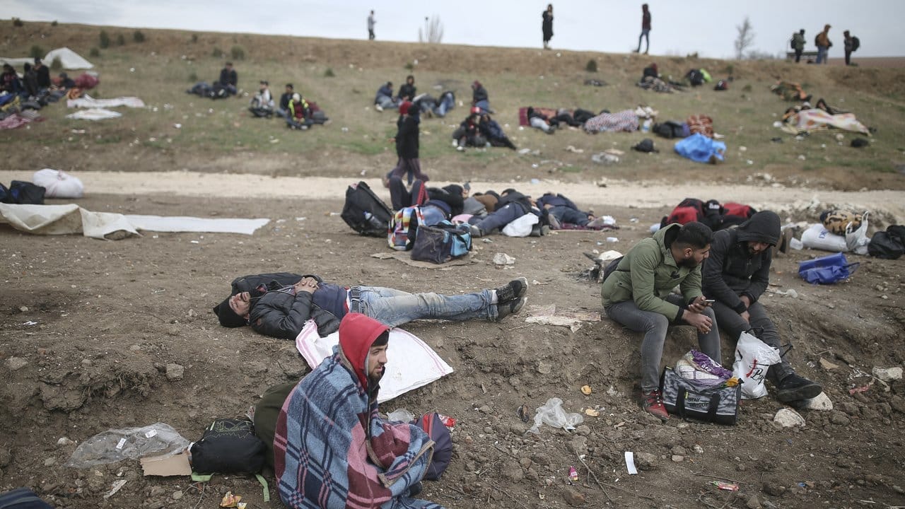 Die Sicherheitsbehörden rechnen mit einem neuen Ansturm von verzweifelten Menschen, die aus der Türkei nach Griechenland und damit in die EU kommen wollen.
