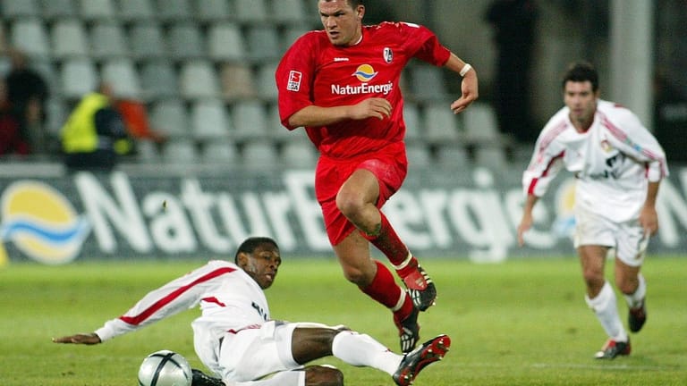 Zlatan Bajramovic (2002-2005): Drei Jahre lang schnürte der Bosnier die Schuhe für die Breisgauer. Auch heute lebt der gebürtige Hamburger in Baden-Württemberg und betreut die U19 des Karlsruher SC.