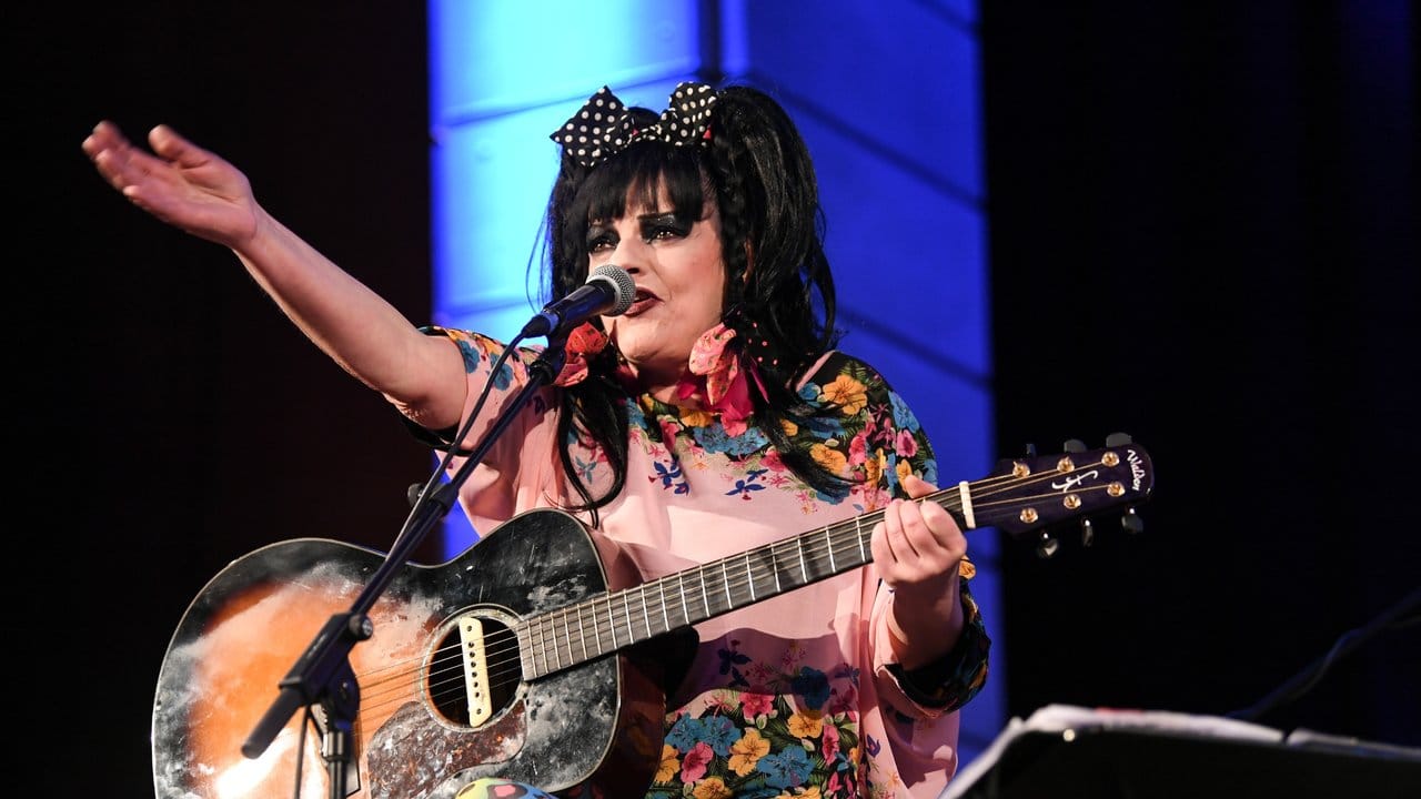 Nina Hagen wird 65 Jahre alt. Nina Hagen wird 65 Jahre alt.