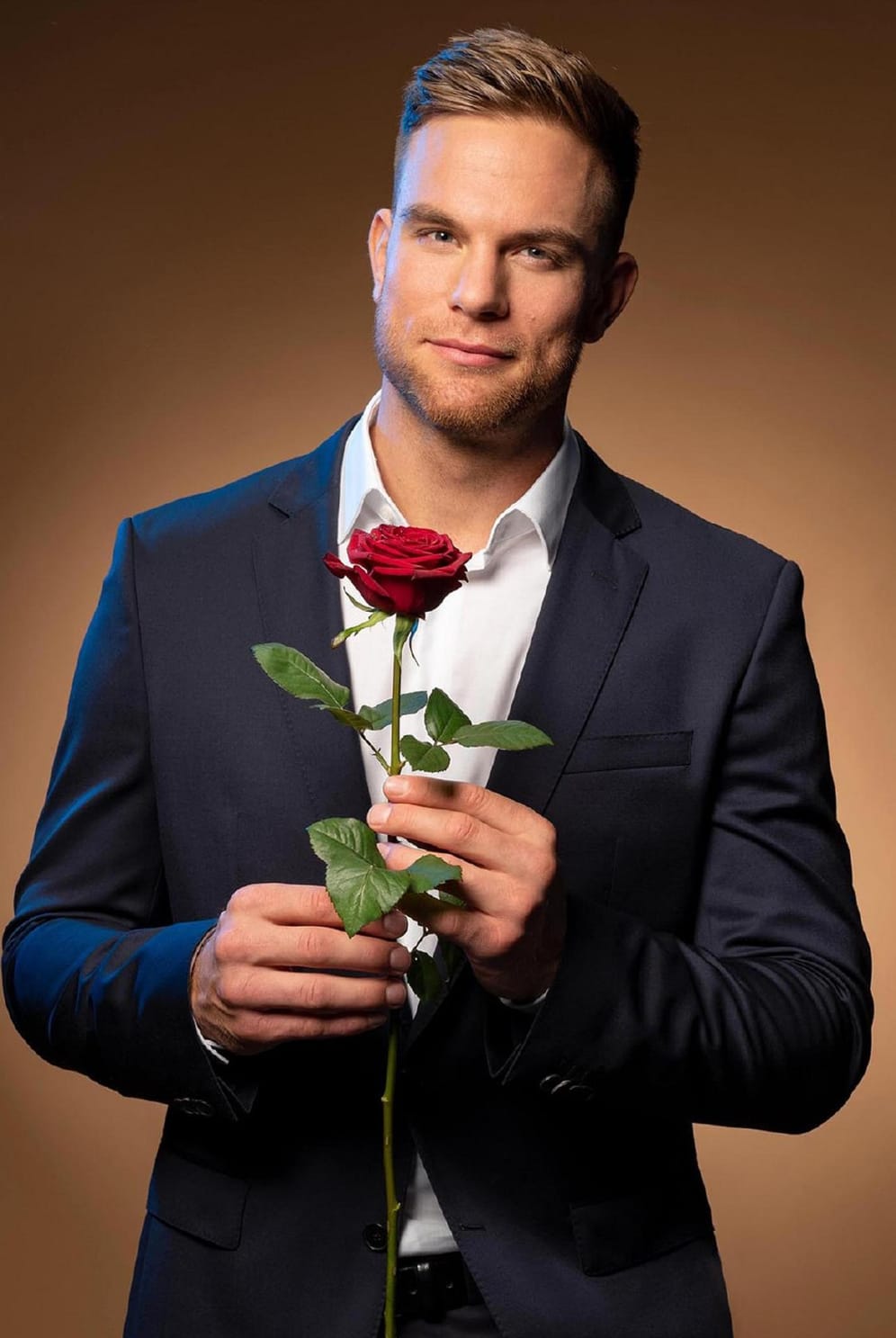 Sebastian Preuß verteilte 2020 die Rosen. Im Finale beschloss er jedoch, keiner Dame die letzte Blume zu geben.