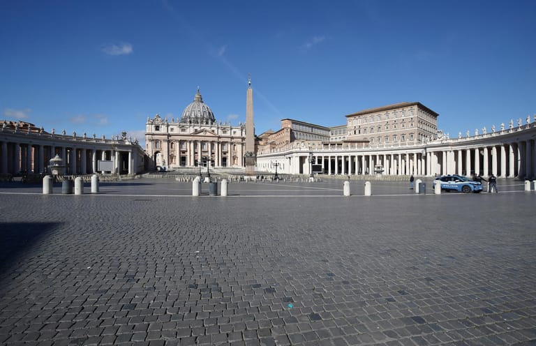 Vatikanstadt: Der Petersplatz im Stadtstaat ist schon seit Tagen gesperrt.