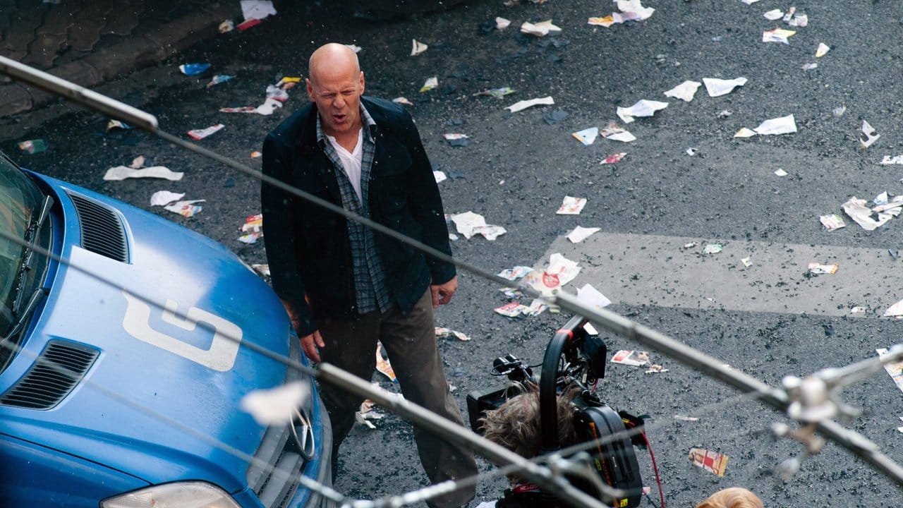 Bruce Willis bei den Dreharbeiten zu "Stirb langsam – Ein guter Tag zum Sterben".