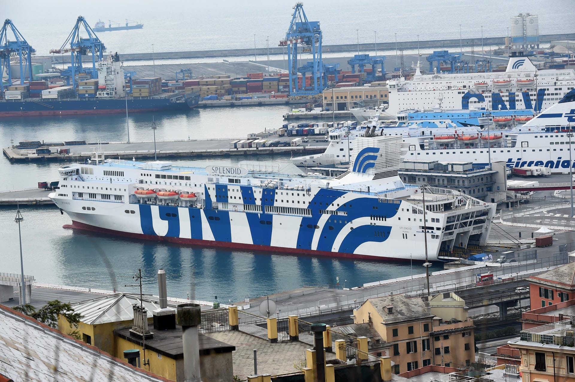 Italien, Genua: Das Kreuzfahrtschiff "Splendid" wurde zu einem mobilen Hospital für Corona-Patienten umfunktioniert.