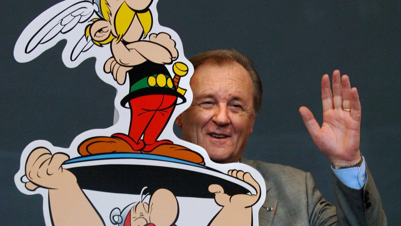 Albert Uderzo auf der Frankfurter Buchmesse 2005. Albert Uderzo auf der Frankfurter Buchmesse 2005.