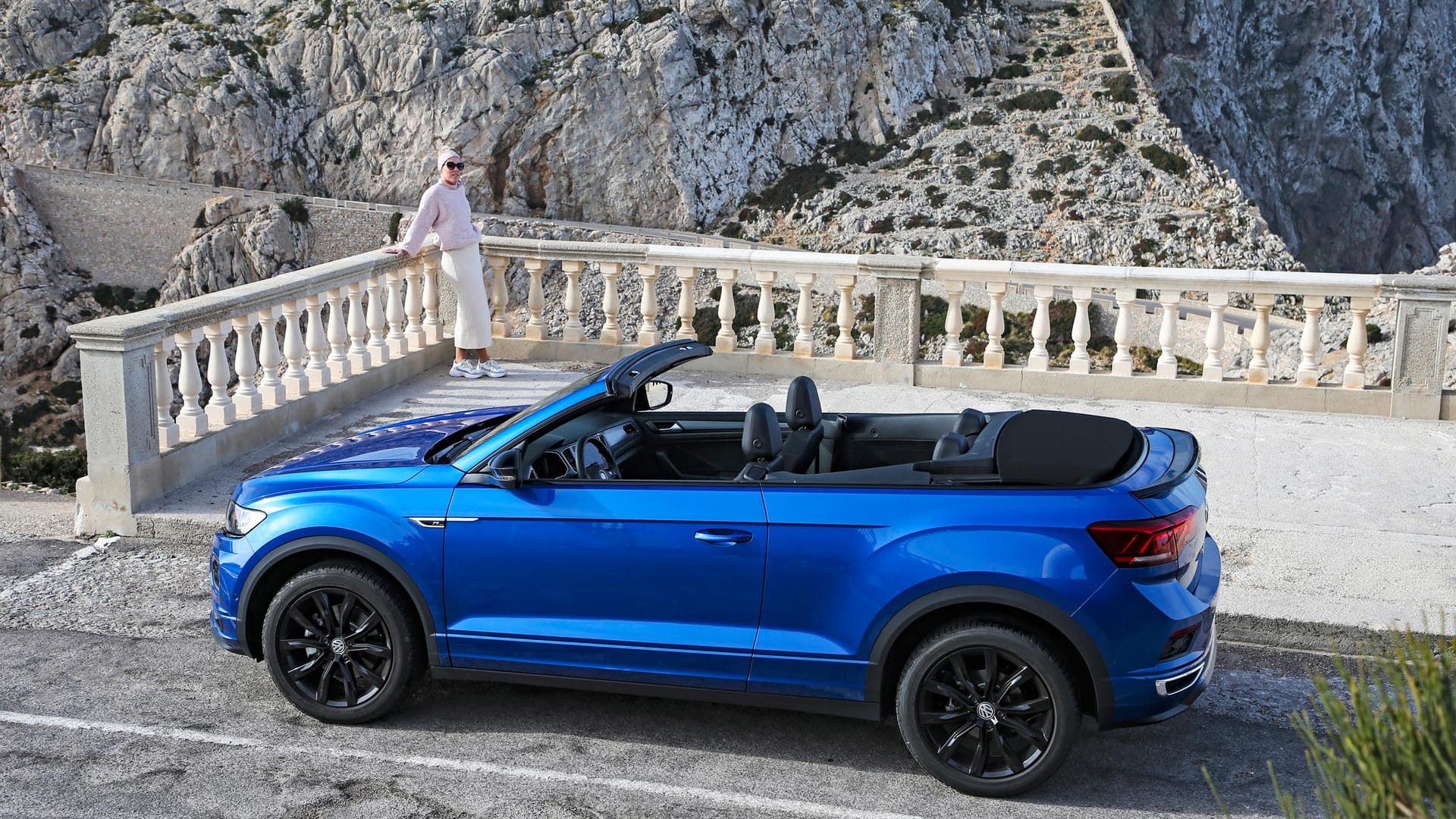 Rund 4.000 Euro Aufpreis: Frischluft-Fans müssen für das T-Roc-Cabrio mindestens 27.495 Euro investieren.