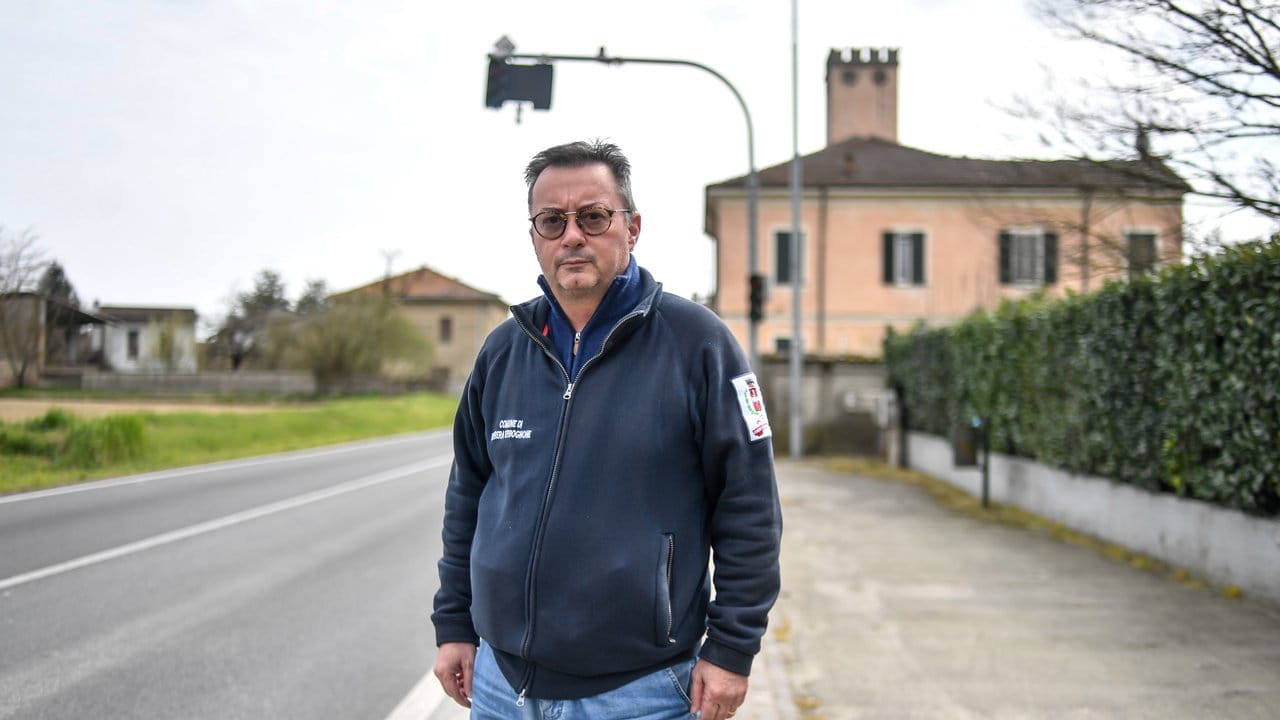 Gianni Fassina, Bürgermeister von Ferrera Erbognone, eine Ortschaft, in der Corona-Hochburg Lombardei liegt. Gianni Fassina, Bürgermeister von Ferrera Erbognone, eine Ortschaft, in der Corona-Hochburg Lombardei liegt.