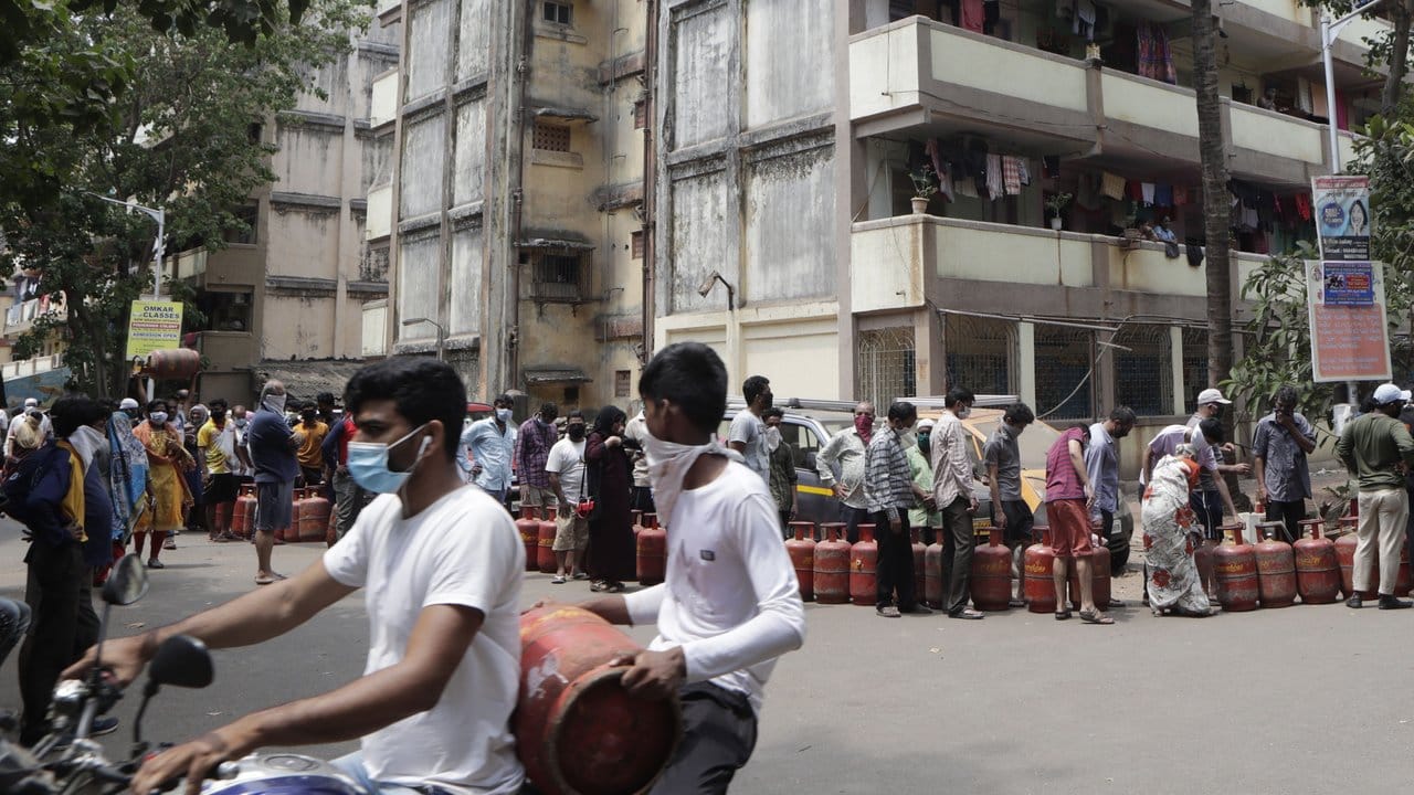 In Indien gilt eine wegen des Coronavirus verhängte Ausgangssperre.