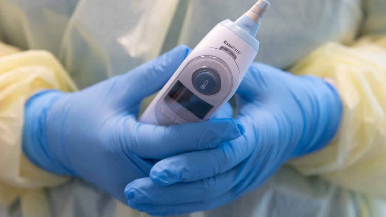 Kliniken werben derzeit vor allem um Ärzte und Pflegerinnen, die die Branche verlassen haben. Kliniken werben derzeit vor allem um Ärzte und Pflegerinnen, die die Branche verlassen haben.