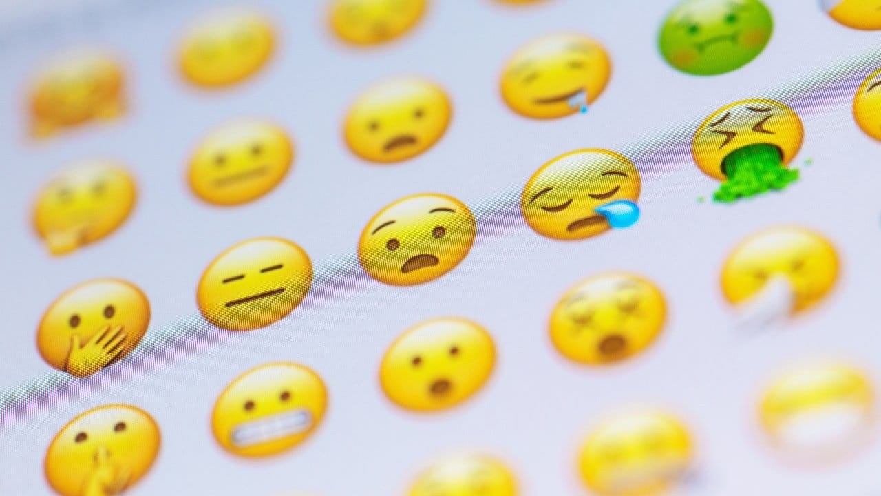Für jeden Gefühlsausdruck das passende Zeichen: Die Auswahl an Emojis ist inzwischen riesig - der Umgang mit ihnen wird jedoch immer komplexer.