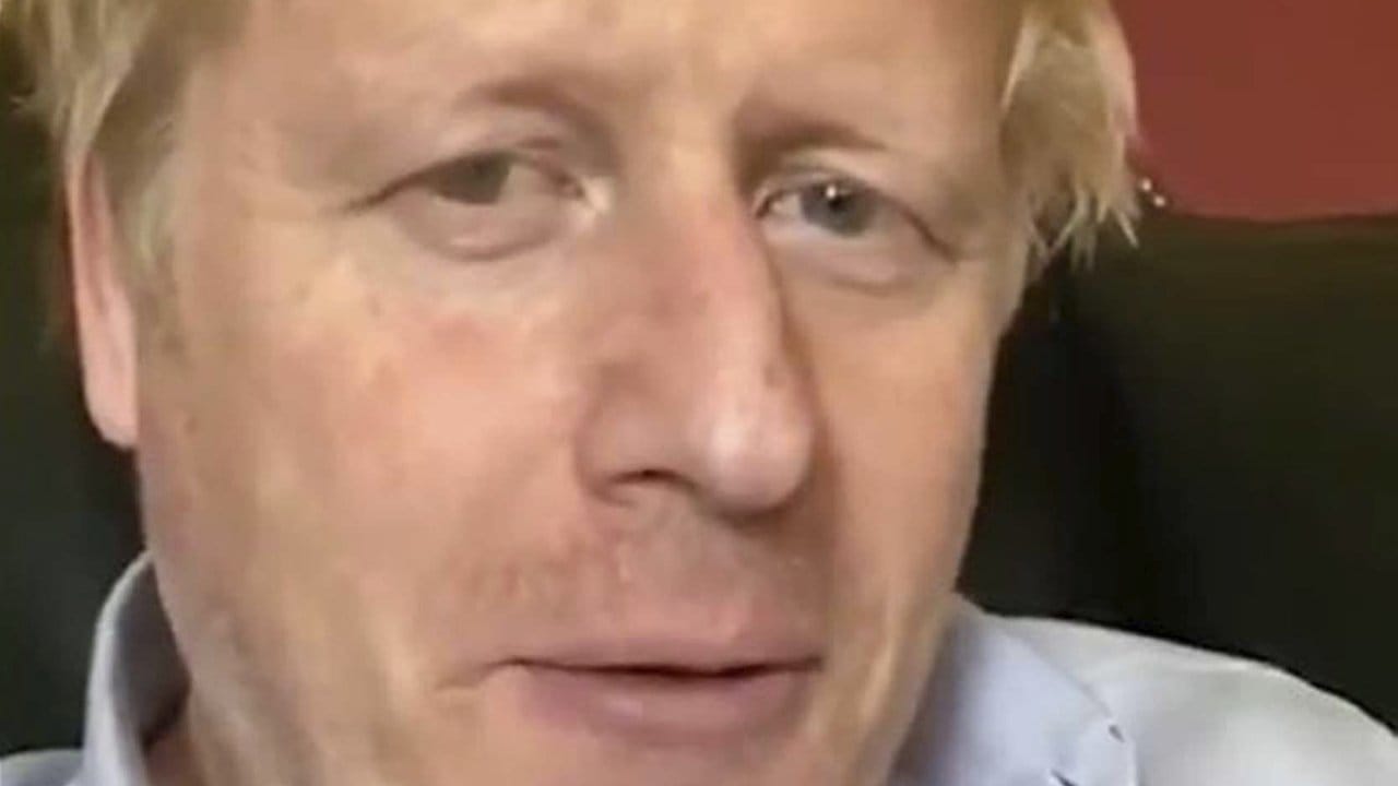 Boris Johnson hatte sich zuletzt per Video gemeldet - noch aus der Quarantäne in der Downing Street.