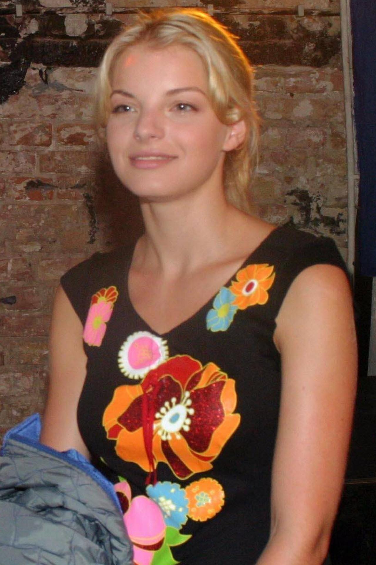 Yvonne Catterfeld spielte von 2001 bis 2005 die Rolle der Julia Blum.