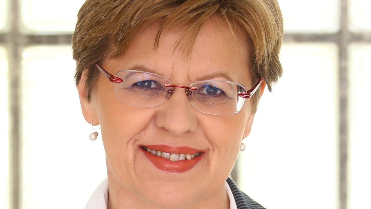 Helga Kernstock-Redl ist Coach und Autorin sowie Klinische und Gesundheits- Psychologin.