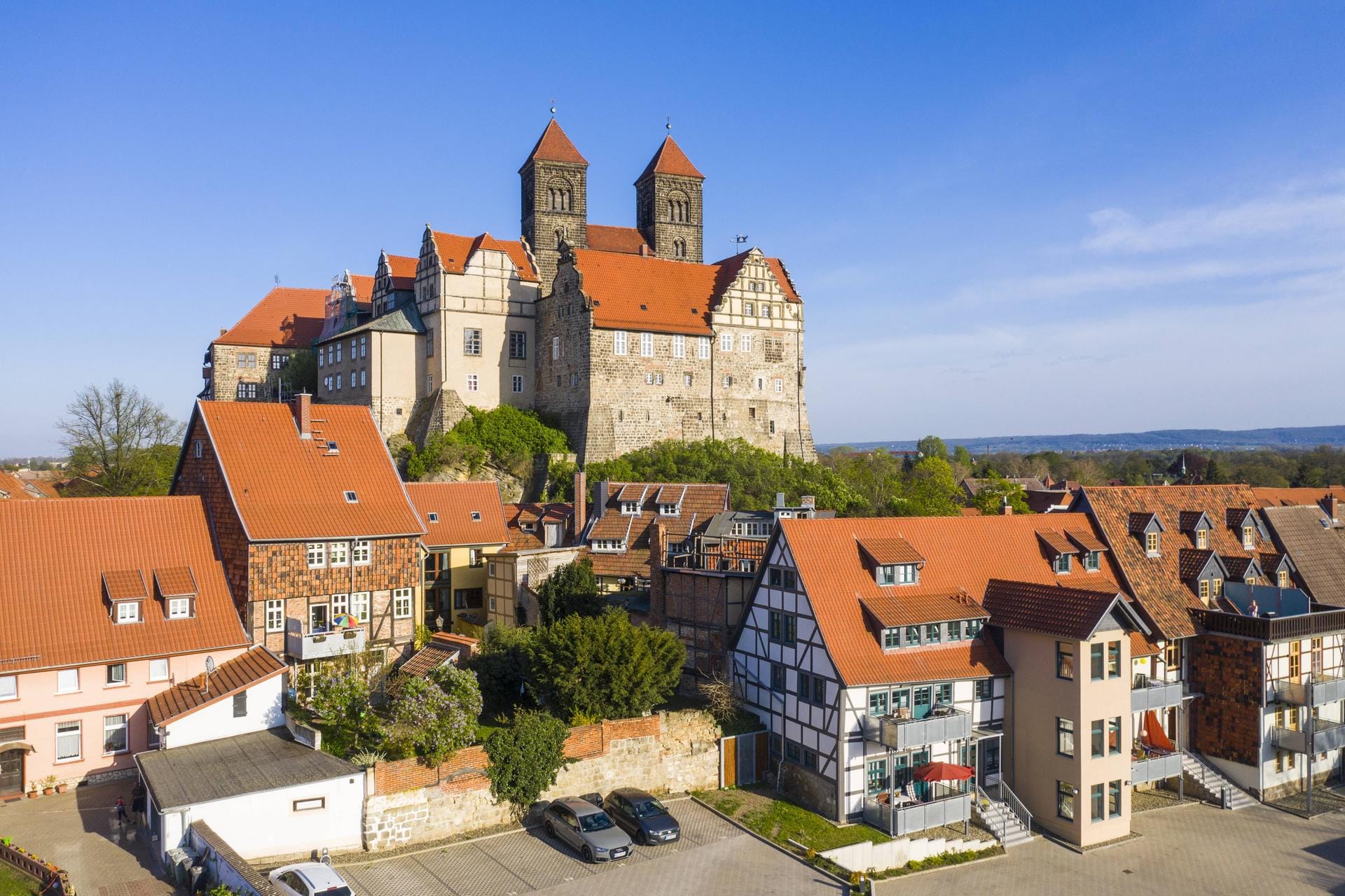 Quedlinburg: Mit 1.300 Fachwerkhäusern aus sechs Jahrhunderten ist Quedlinburg laut der Unesco ein "außergewöhnliches Beispiel für eine europäische mittelalterliche Stadt".