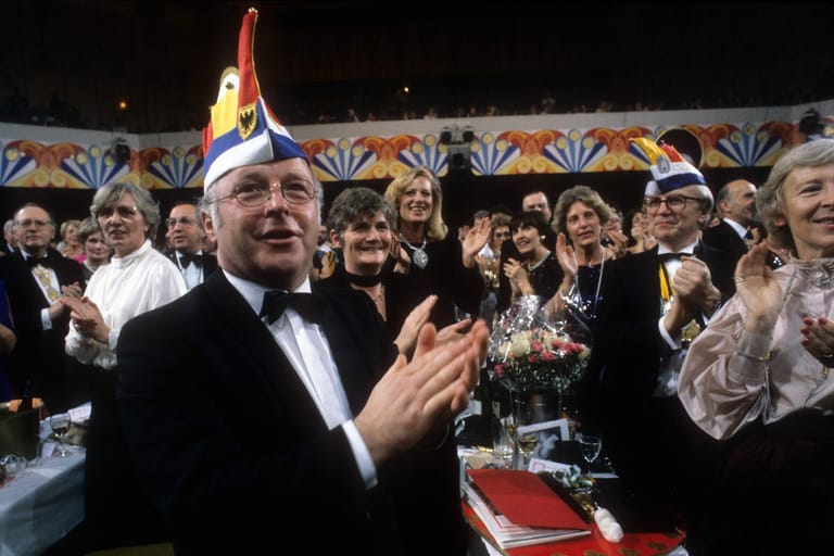 1985: Wo Blüm war, war ziemlich zuverlässig auch ein bisschen Karneval.