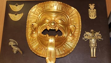 Die Tumaco-Goldmaske: Das Kunstwerk aus präkolumbianischer Zeit wurde bei einer weltweiten Polizeioperation gegen illegalen Kunsthandel sichergestellt.