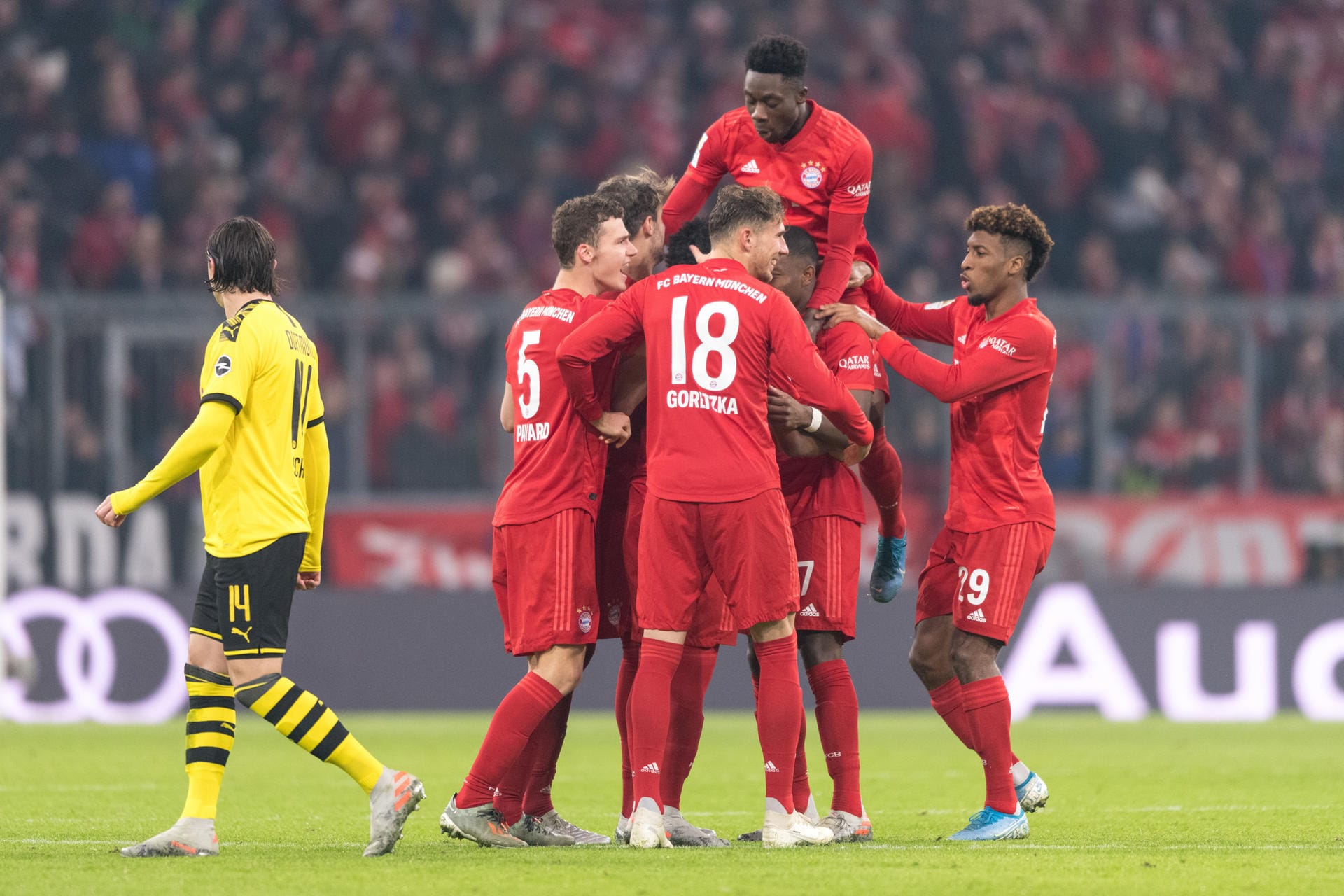 Der 28. Spieltag wartet mit dem Kracher Borussia Dortmund gegen Bayern München auf. Hinrunden-Ergebnis: Ein klares 4:0 für die Münchner.