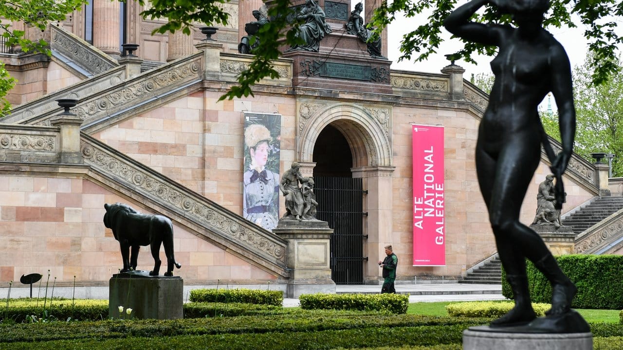 Die noch geschlossene Alte Nationalgalerie auf der Museumsinsel.