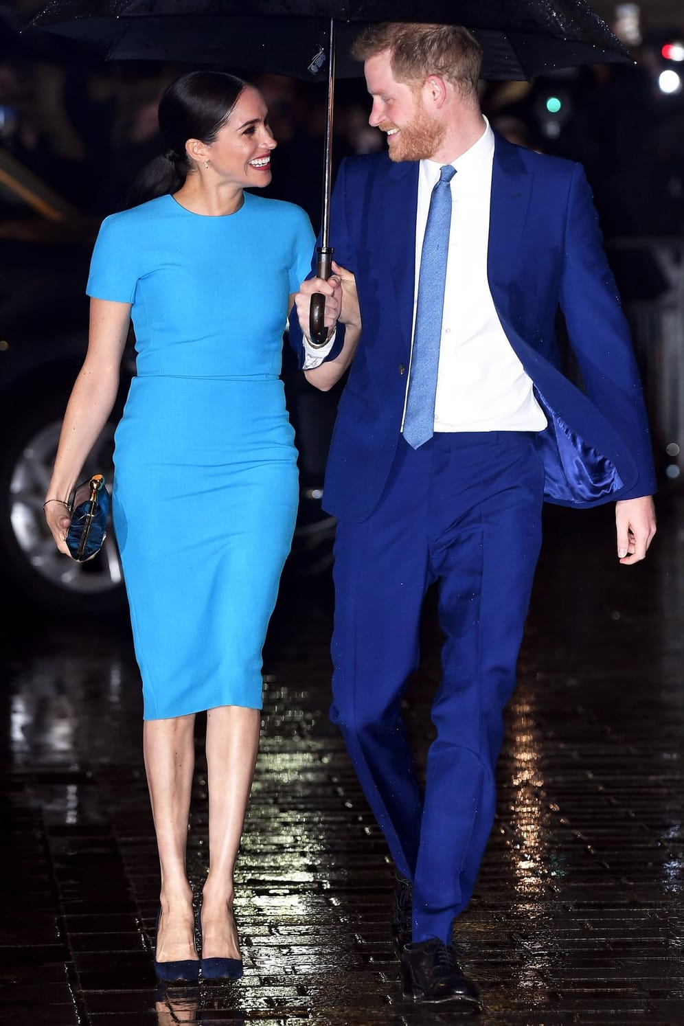 Prinz Harry und Herzogin Meghan: Im Herbst 2016 machten der Enkel der Queen und die ehemalige Schauspielerin ihre Liebe offiziell.