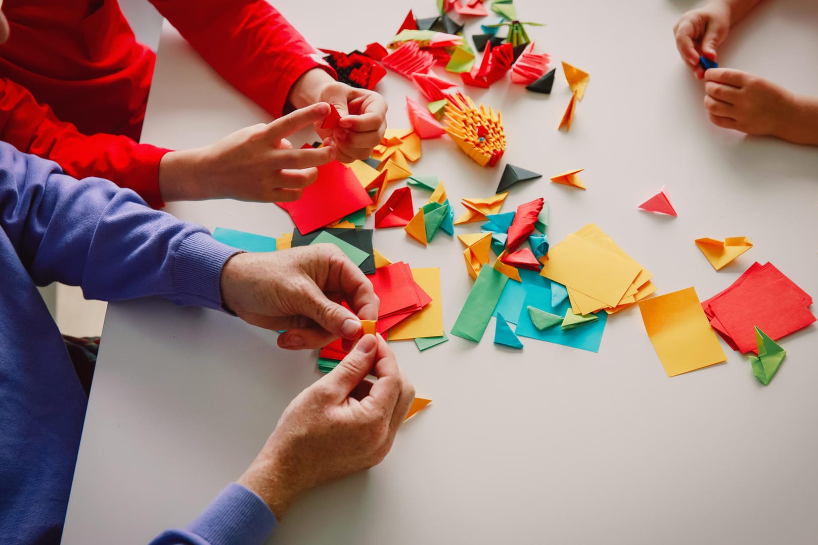 Origami: Für die meisten Figuren benötigen Sie ein quadratisches Blatt Papier.