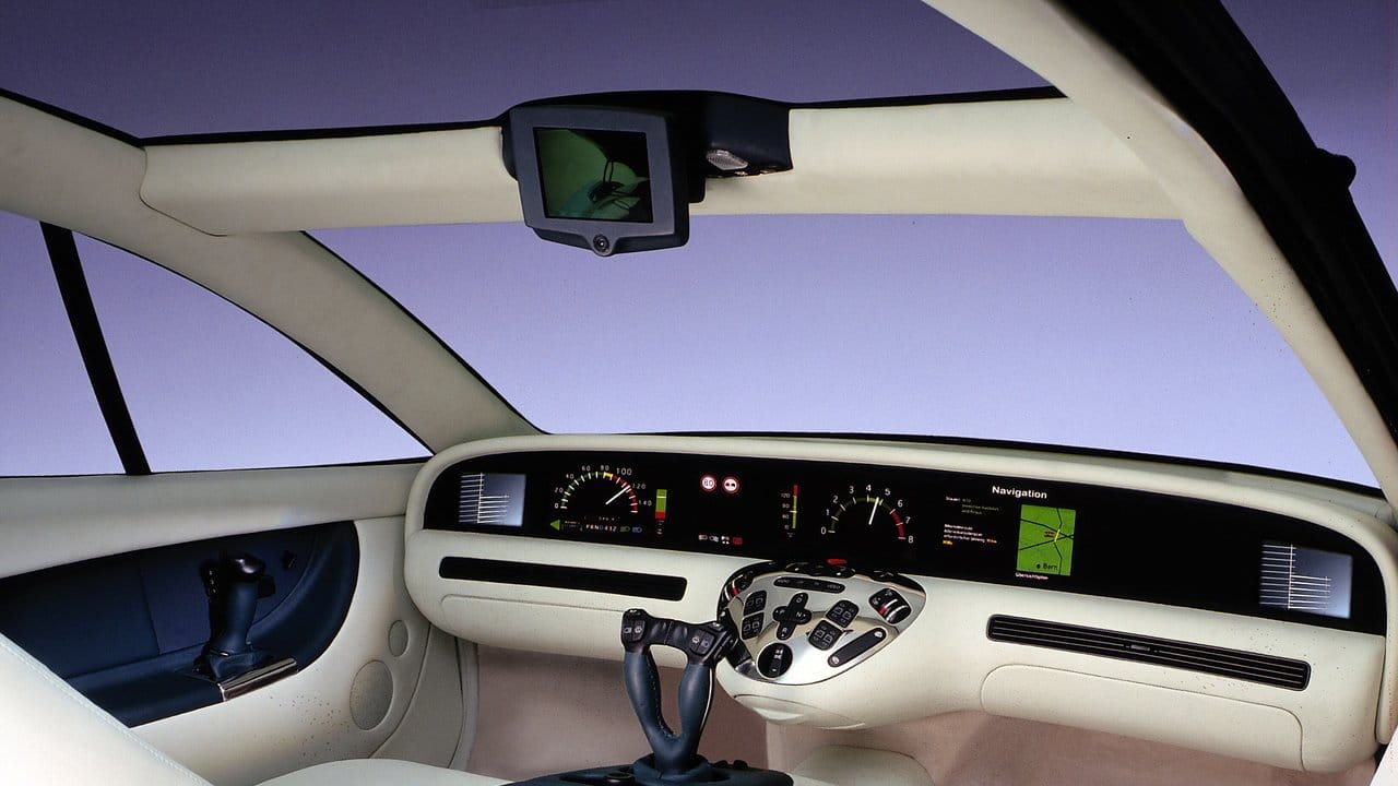 Blick in die Zukunft vor fast 25 Jahren: Das Experimentalfahrzeug F 200 Imagination verzichtete bereits 1996 auf klassische Außenspiegel.