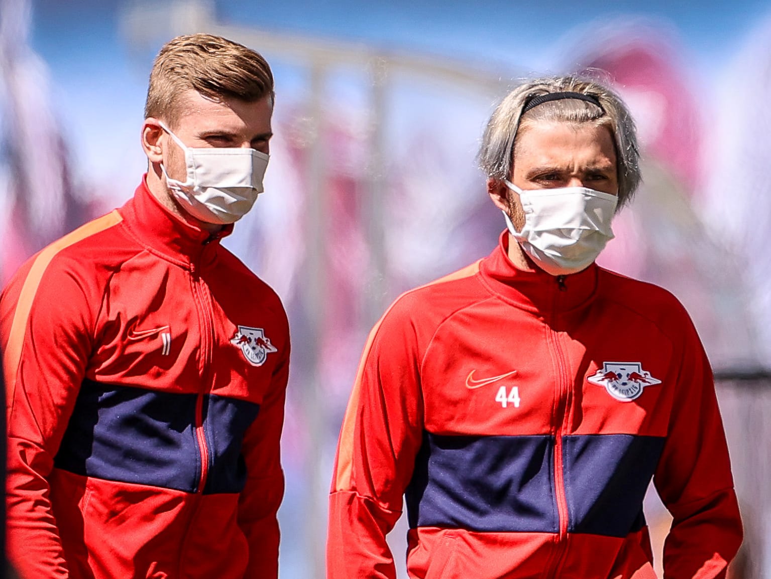 Sie tragen Maske: Timo Werner (l.) und Kevin Kampl von RB Leipzig.