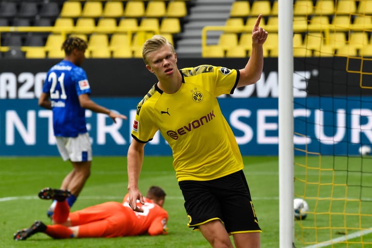 Erster Torschütze des 26. Spieltags: Erling Haaland feiert das 1:0 gegen den FC Schalke.