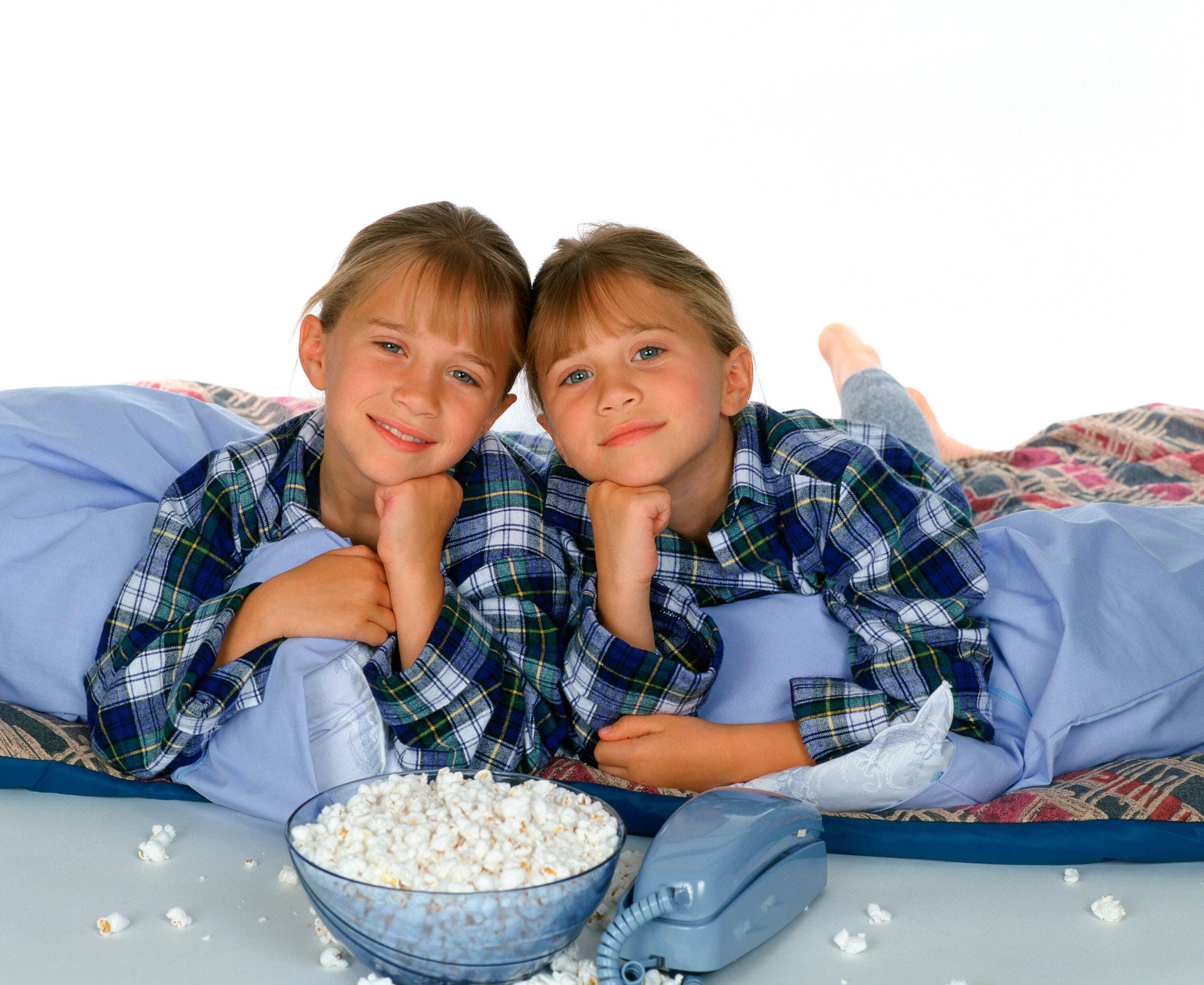 Nach dem Ende der Serie starteten die Olsen-Zwillinge erst so richtig durch und spielten in zahlreichen Serien und Filmen mit. Hier sind sie in der Serie "You're Invited to Mary-Kate & Ashley's Sleepover Party" zu sehen, die zwischen 1995 und 2000 gedreht wurde.