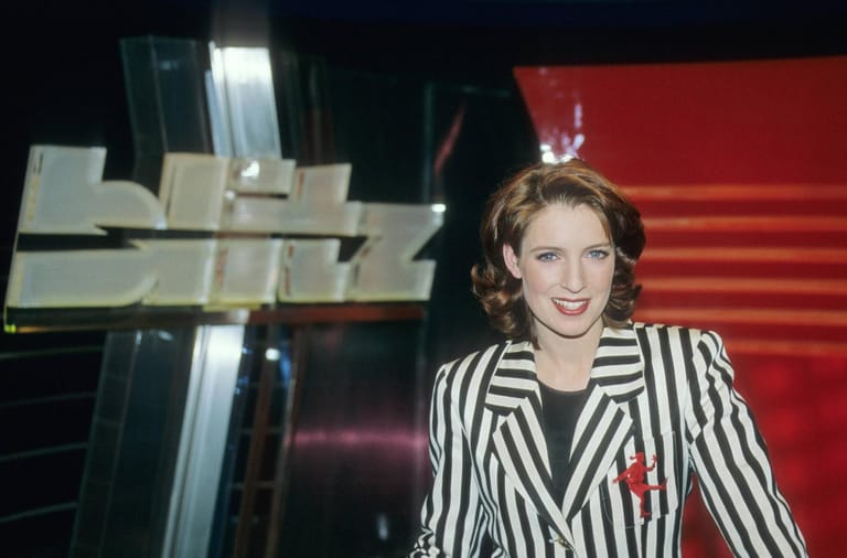 Monica Lierhaus moderiert in den Jahren 1997 und 1998 bei Sat.1 die Boulevard-Sendung "blitz".