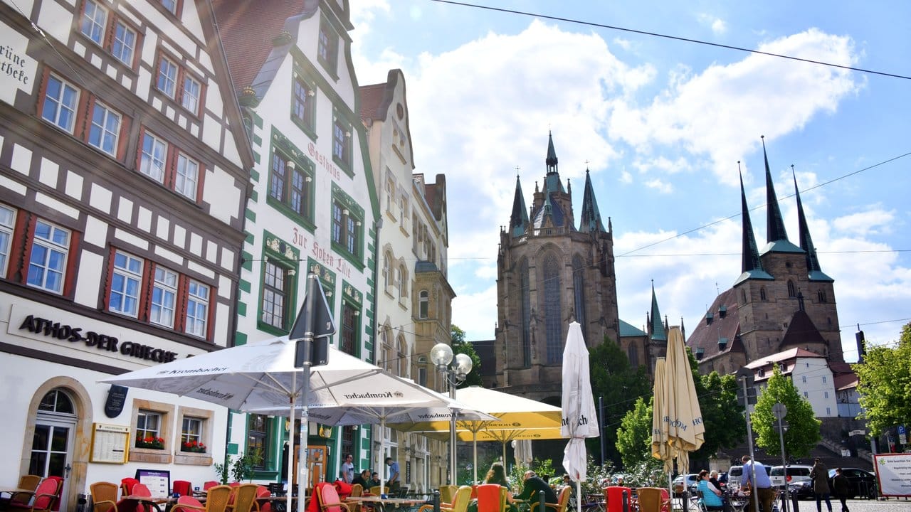 In Erfurt haben Restaurants geöffnet - und flächendeckende Einschränkungen könnten in Thüringen schon bald aufgehoben werden.